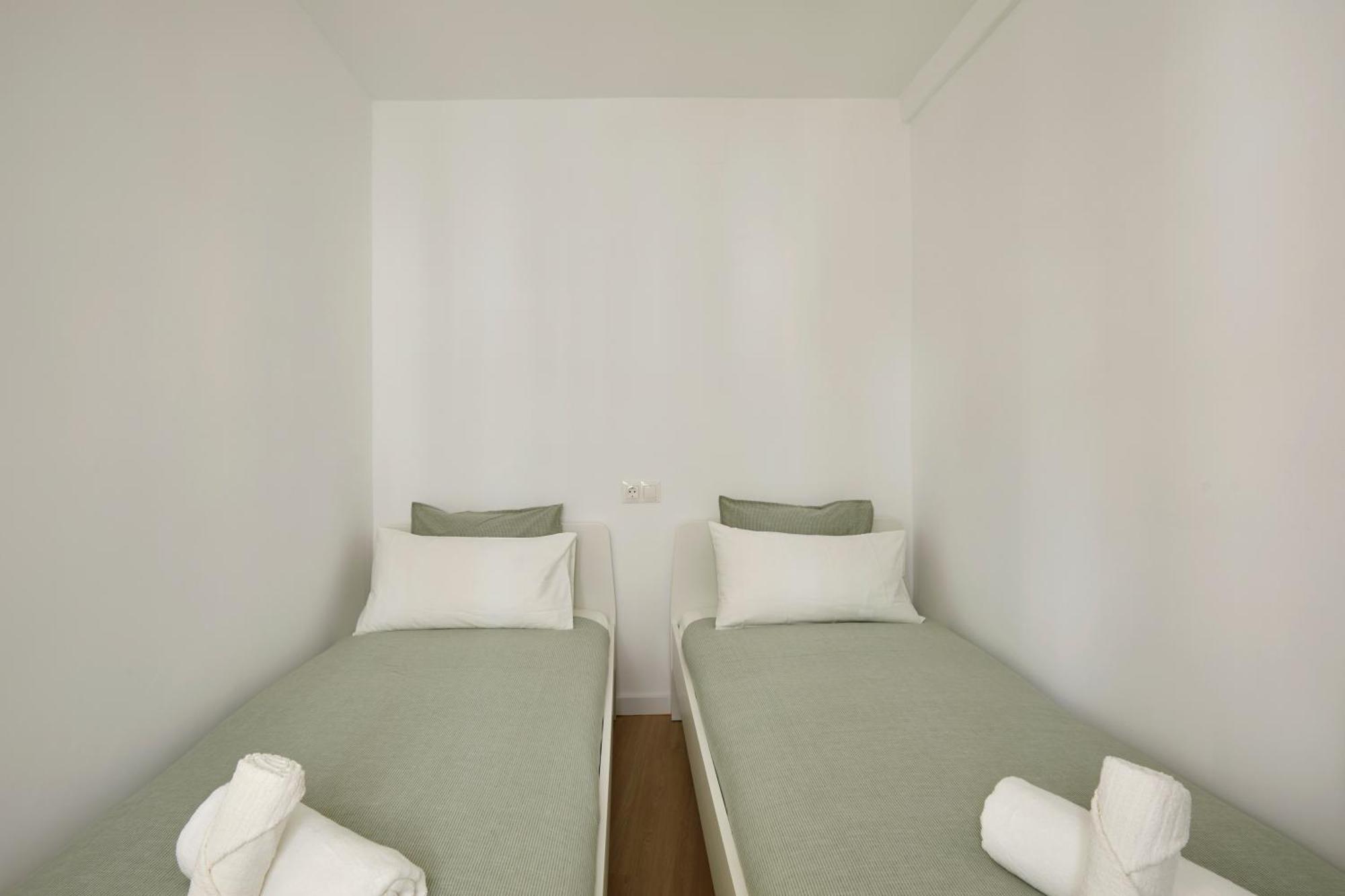 17 Nice Apartment Next To El Molino Barcelona Buitenkant foto