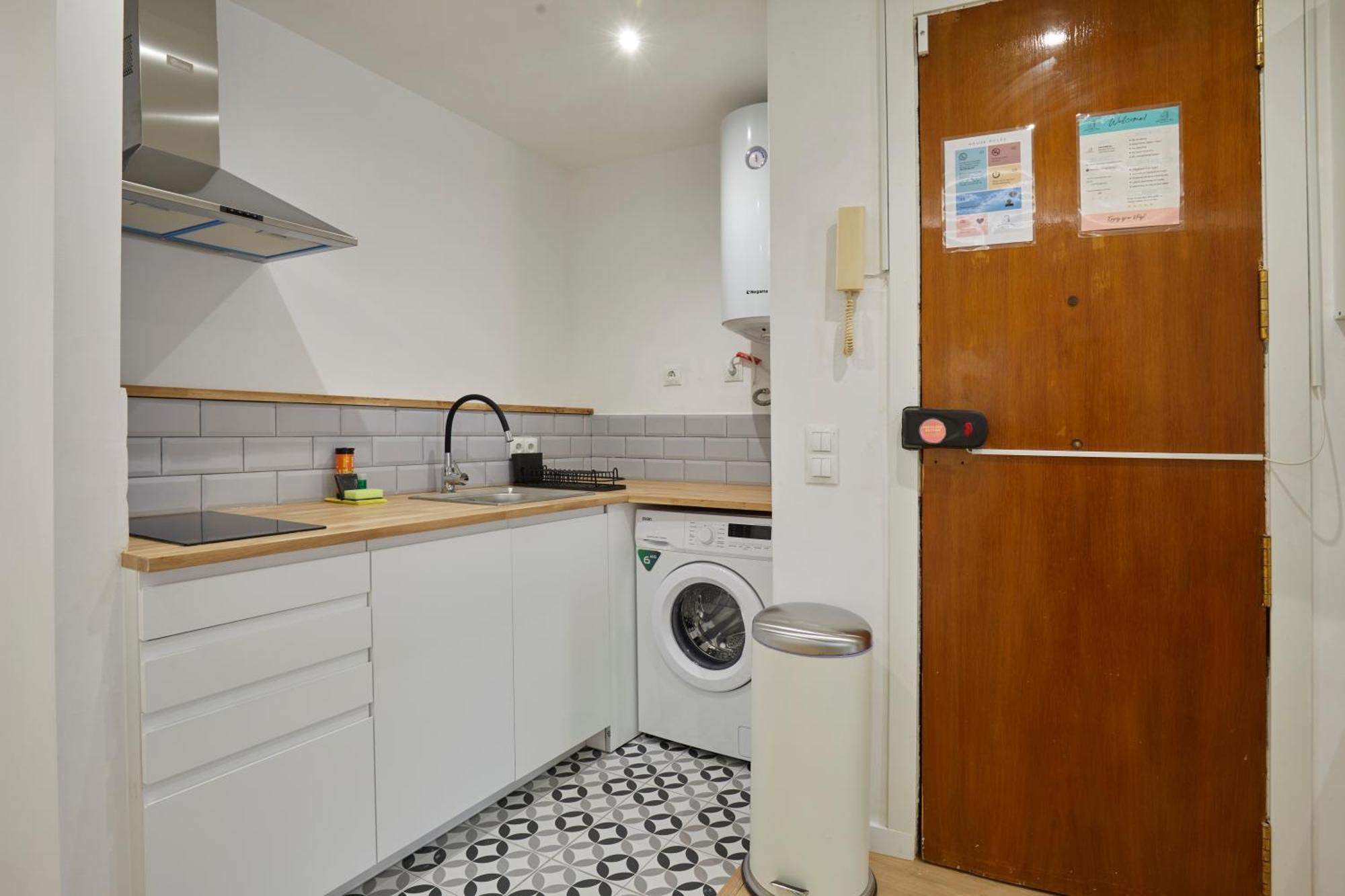 17 Nice Apartment Next To El Molino Barcelona Buitenkant foto